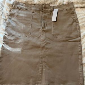 Croft & Barrow skirt, NWT, size 14, Color: Cobble Stone
